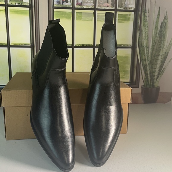 ASOS DESIGN stacked heel western chelsea boots - Picture 3 of 5